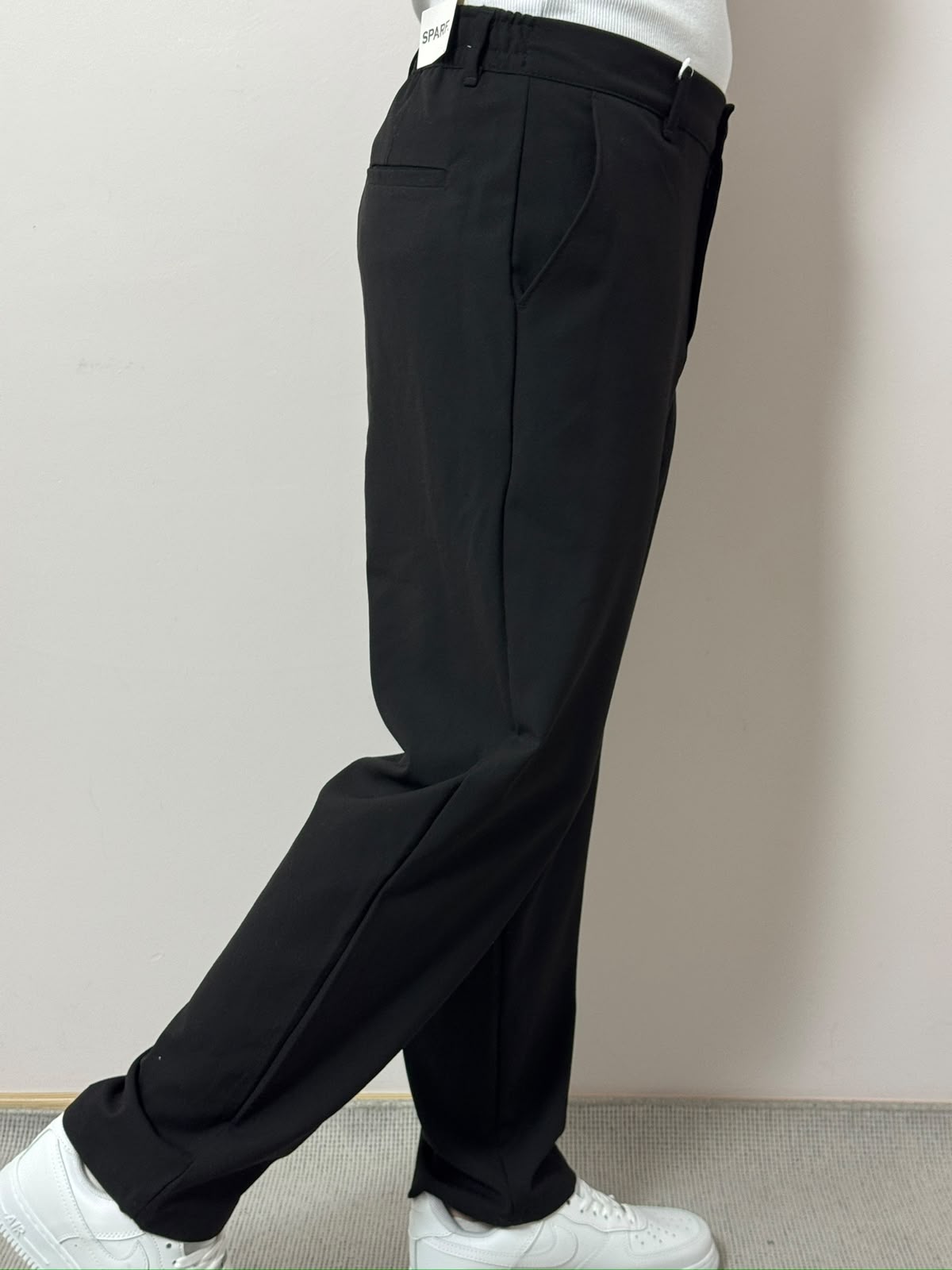 Siyah Relax Fit Kumaş Pantolon – Modern ve Şık Erkek Pantolon