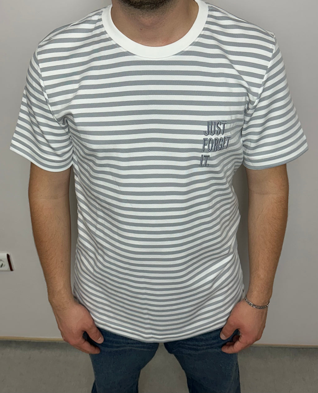 Açık Gri Çizgili Erkek T-Shirt