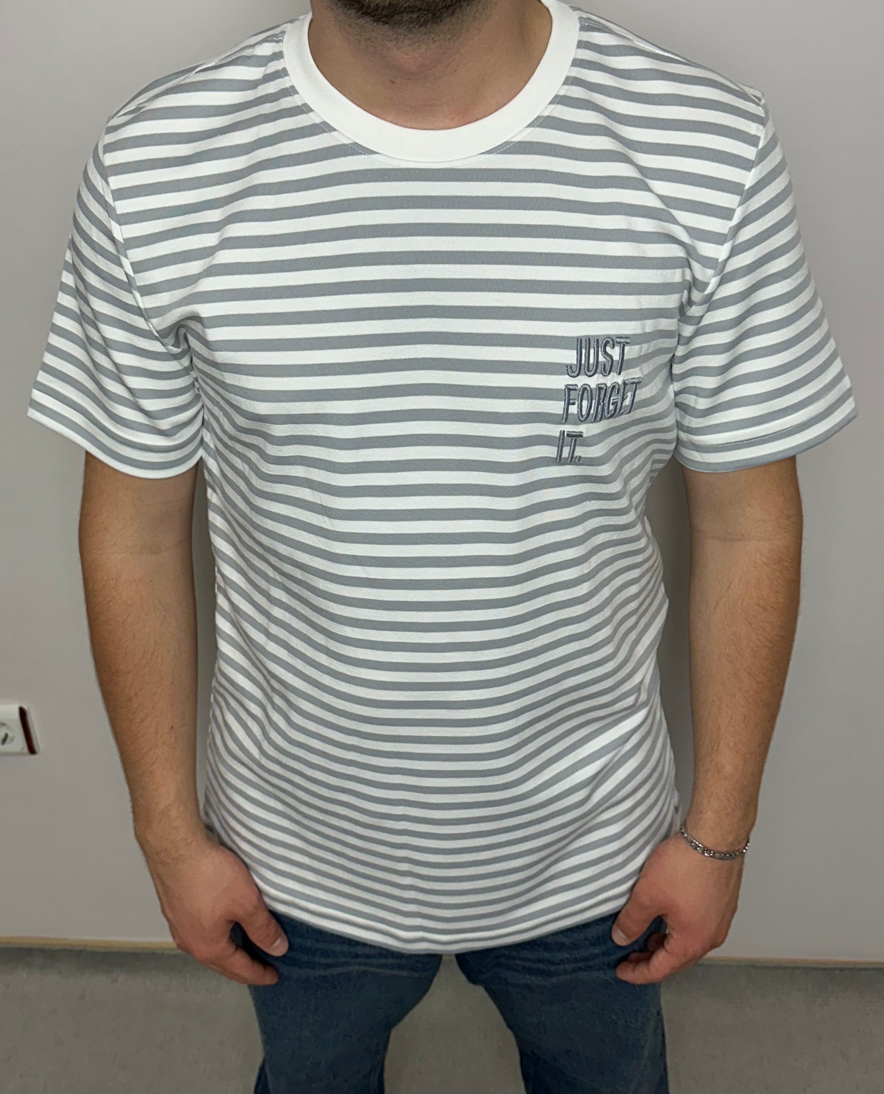 Açık Gri Çizgili Erkek T-Shirt